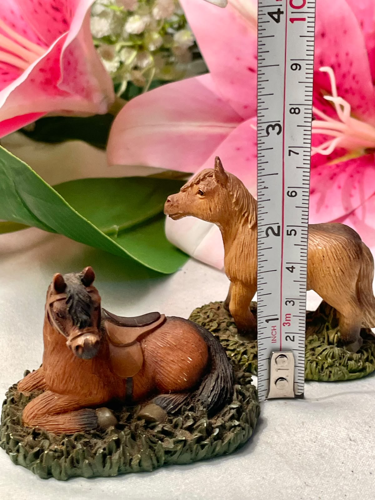 2-Piece Brown Horse Figurine Set Approx. 3 in