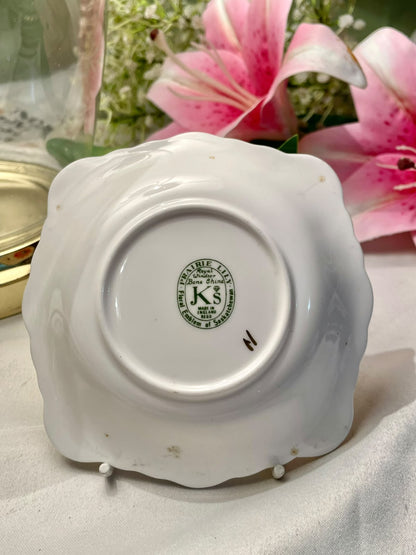 Royal Windsor Prairie Lily Bone China Plate 11 cm
