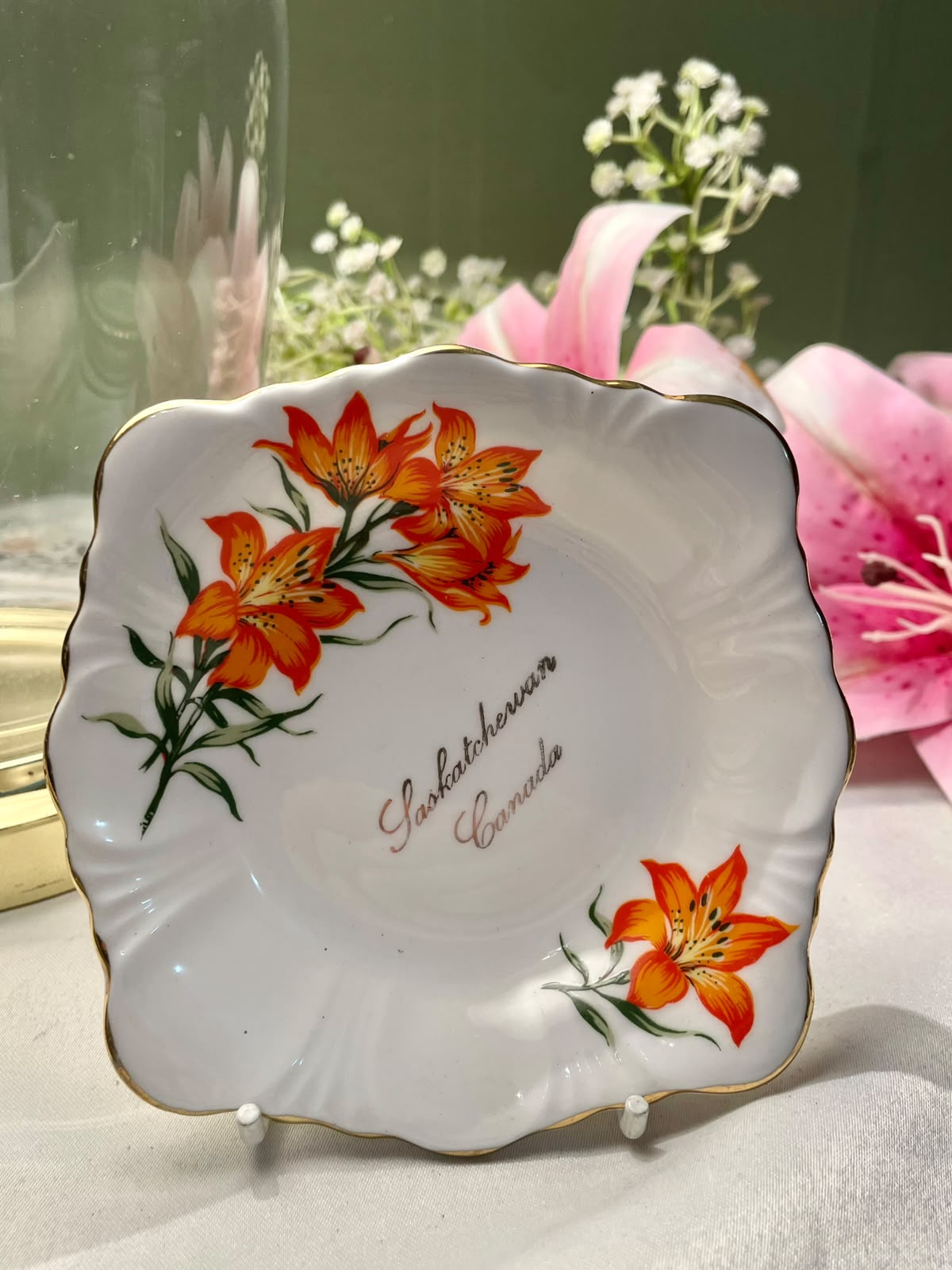 Royal Windsor Prairie Lily Bone China Plate 11 cm