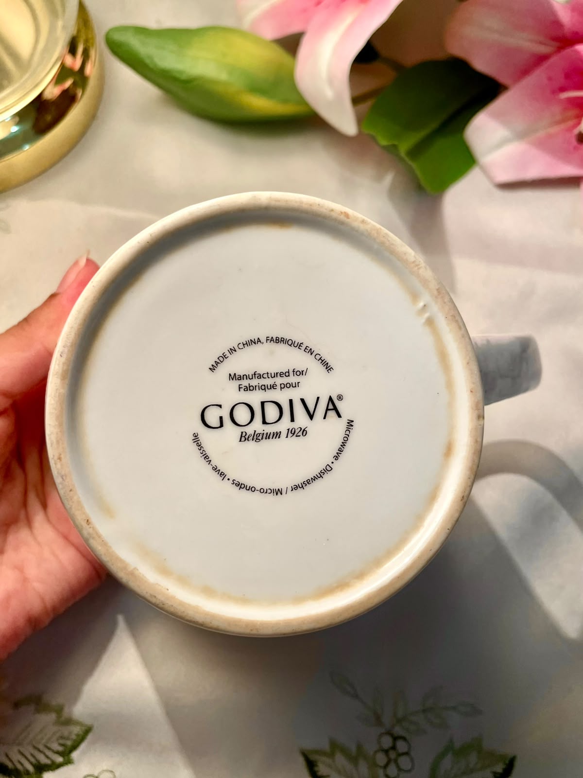 Godiva White & Gold Snowflake Ceramic Mug 10 cm