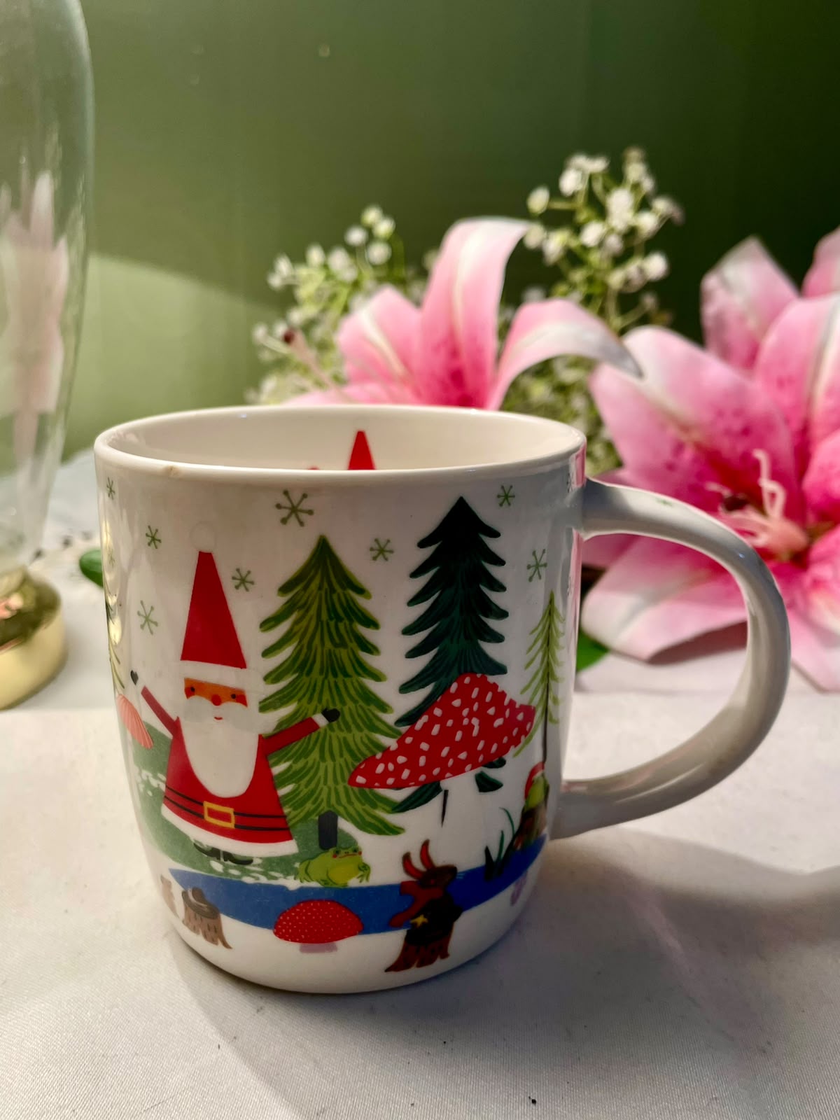 Christmas Santa Woodland Ceramic Mug 9 cm