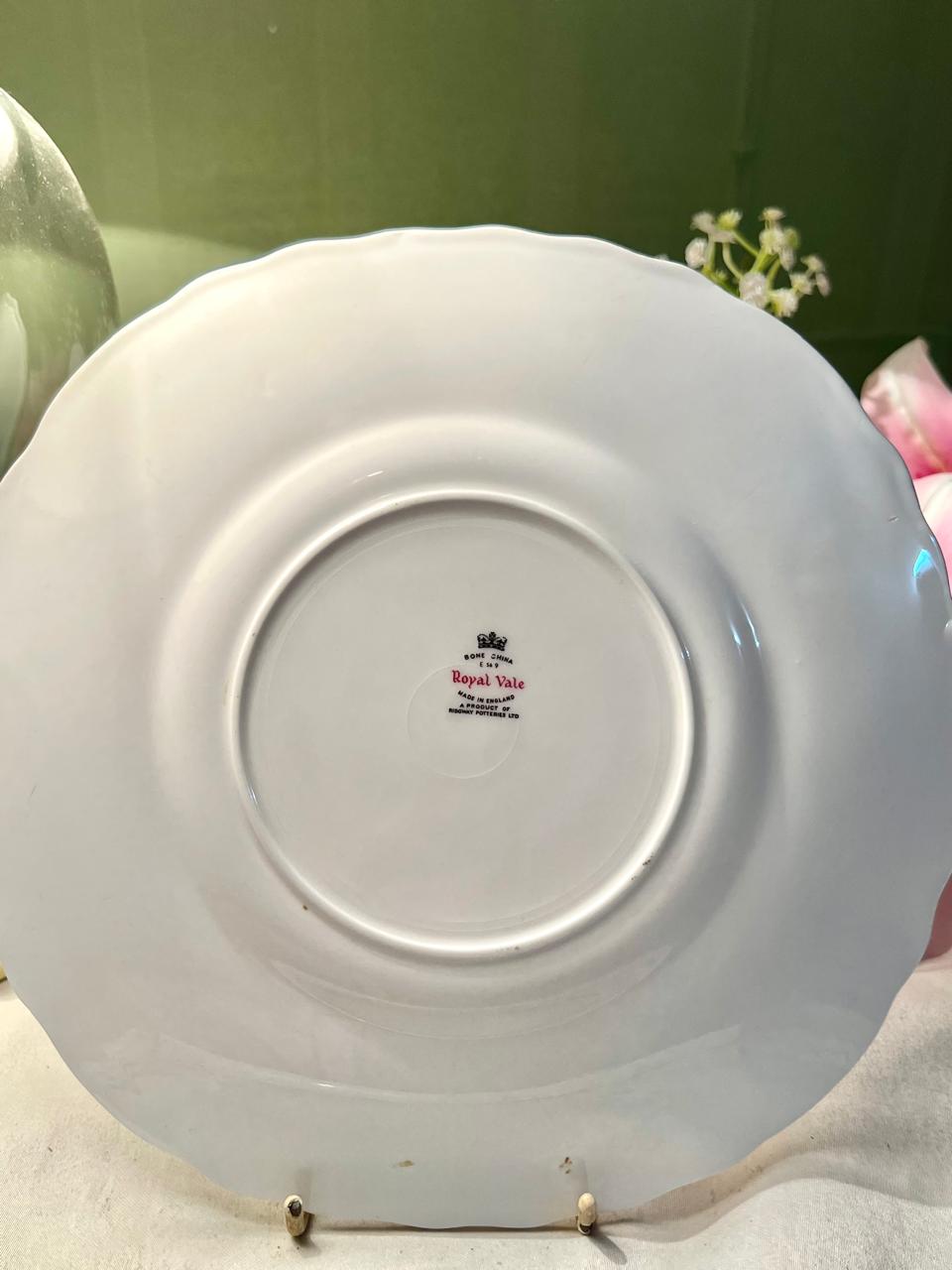 Vintage Royal Vale Bone China Rose Floral Plate 23 cm Made in England