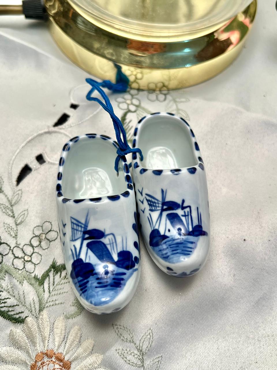Handpainted Delftsblauw Miniature Clogs Pair Blue White 8 cm