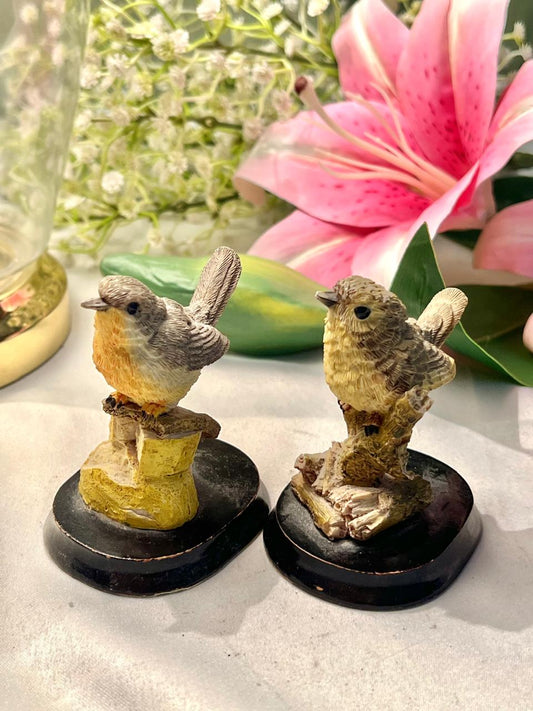 Pair of Miniature Bird Figurines on Bases 8 cm