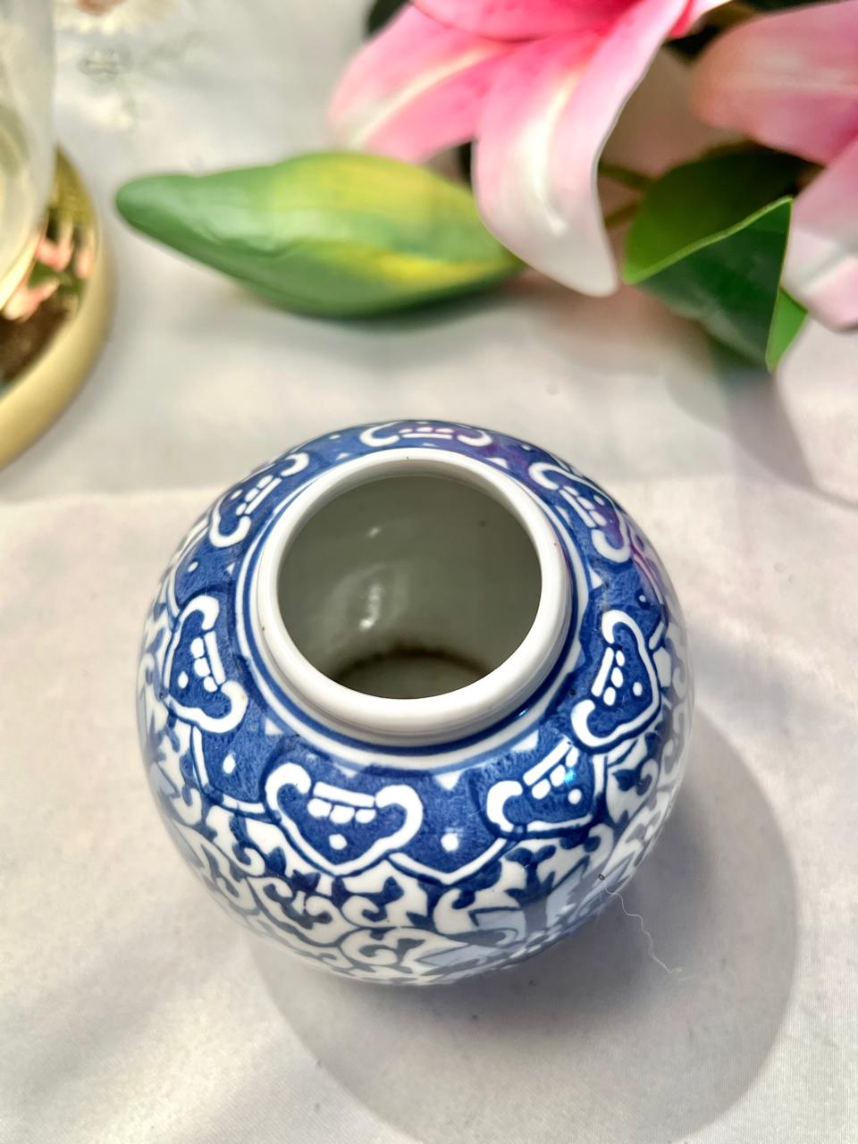 Vintage Blue & White Floral Ceramic Ginger Jar Vase 4"