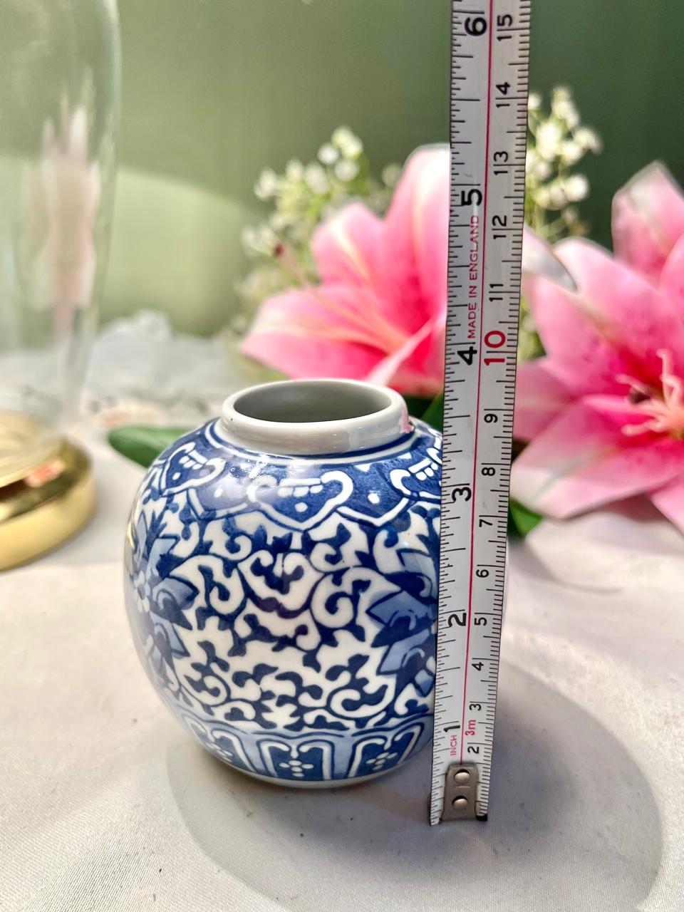 Vintage Blue & White Floral Ceramic Ginger Jar Vase 4"
