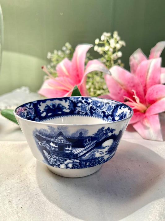 English Blue & White Countryside Serving Bowl or Planter – 5 Inches