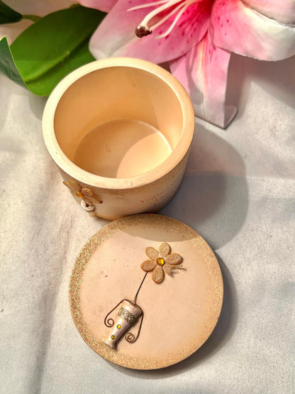 Grandma Sentiment Keepsake Box with Floral Decoration – Approx. 8 cm