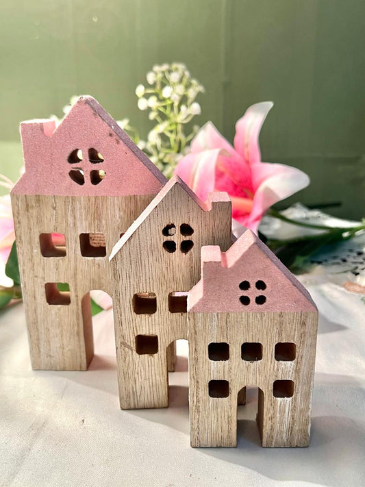 Heaven Sends Set of 3 Wooden House Ornaments – Rustic Pink Roof Decorative Houses TLA852S