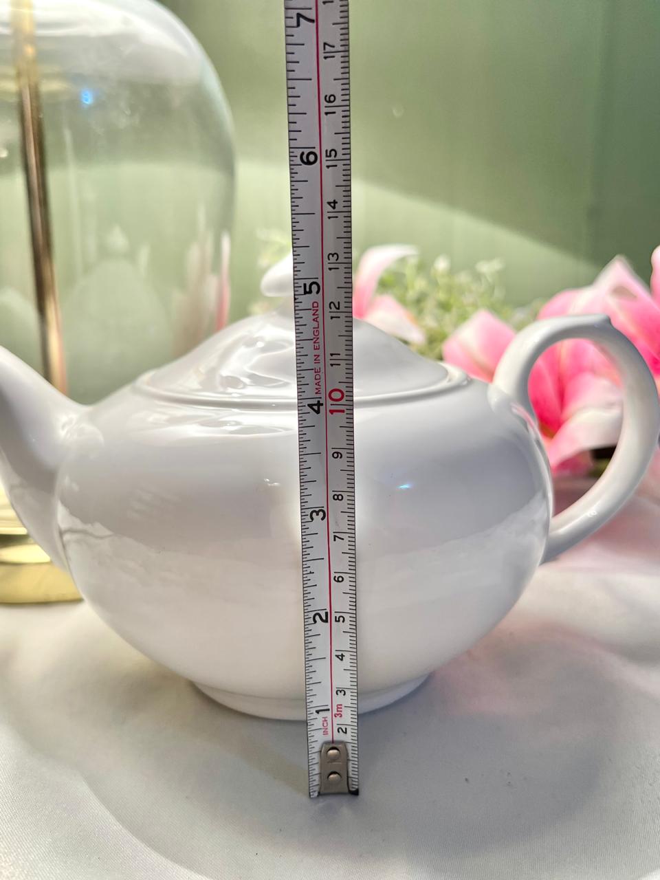White Ceramic Teapot with Lid Classic Round Design 23cm