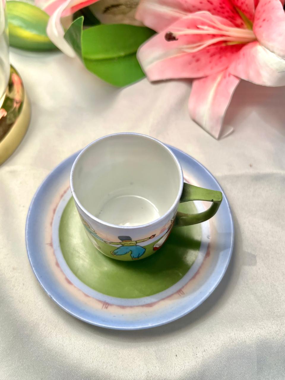 Dancing Couple Cup & Saucer Set Green Blue 2-Piece 8cm