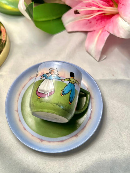 Dancing Couple Cup & Saucer Set Green Blue 2-Piece 8cm