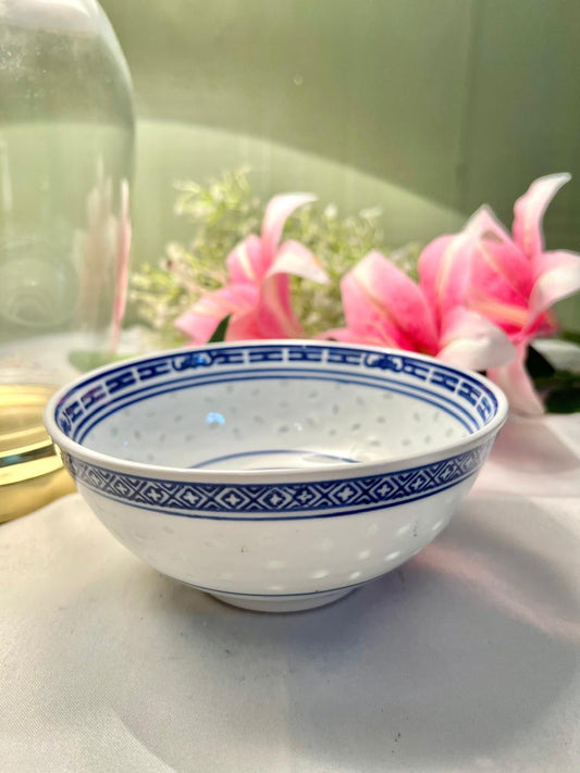 Blue & White Chinese Rice Grain Serving Bowl – 6 Inch