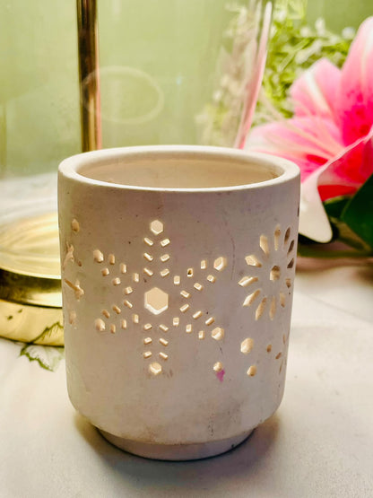 White Snowflake Pierced Ceramic Tealight Holder 9 cm