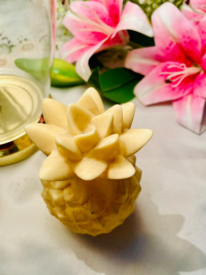 Yellow Pineapple Decorative LED Light – Approx. 5.5 Inch