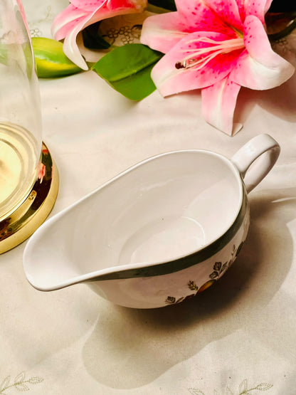 Alfred Meakin Hereford England Floral Gravy Boat 17 cm