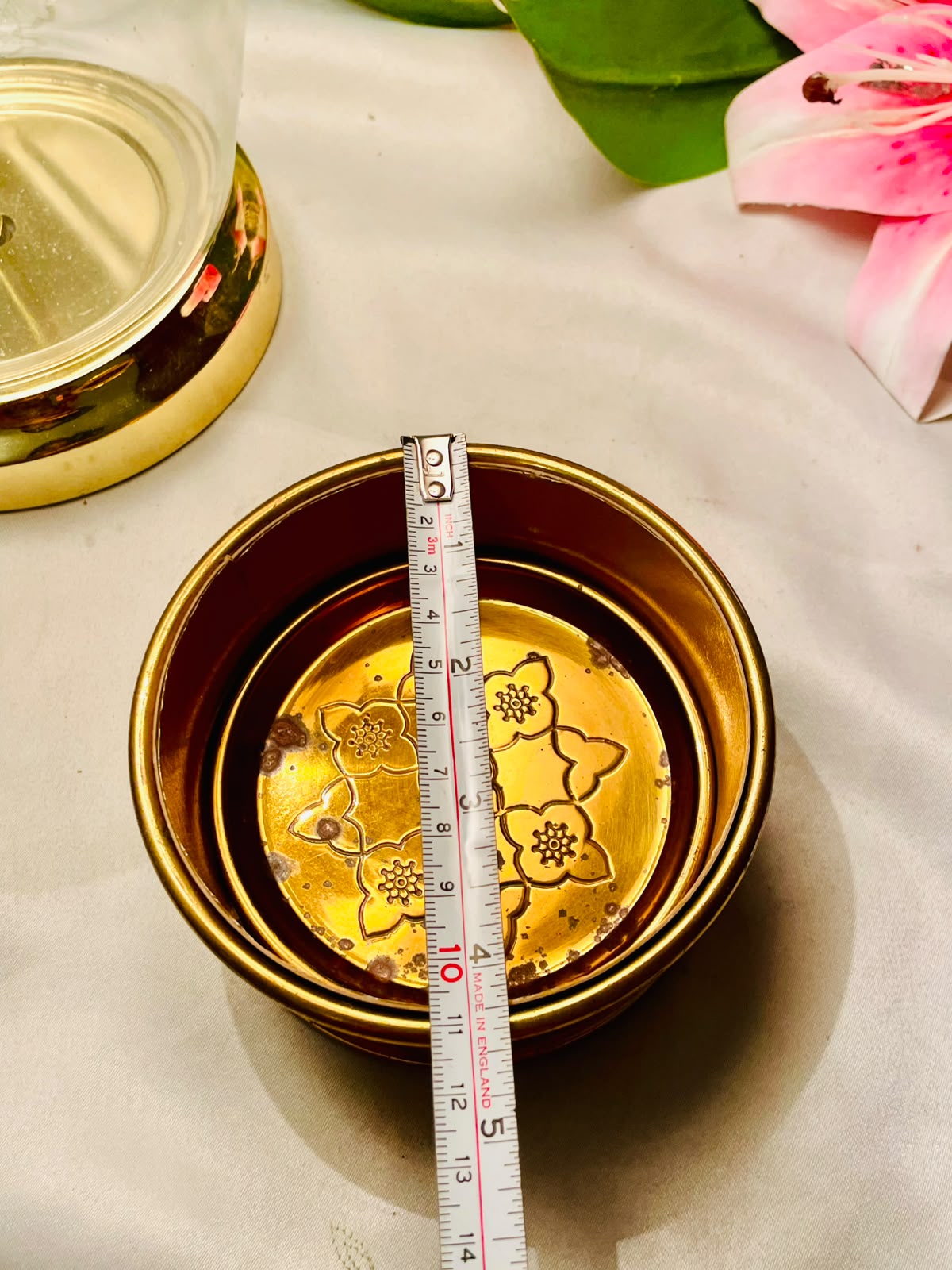 4pc Brass Floral Metal Coaster Set with Holder 10cm