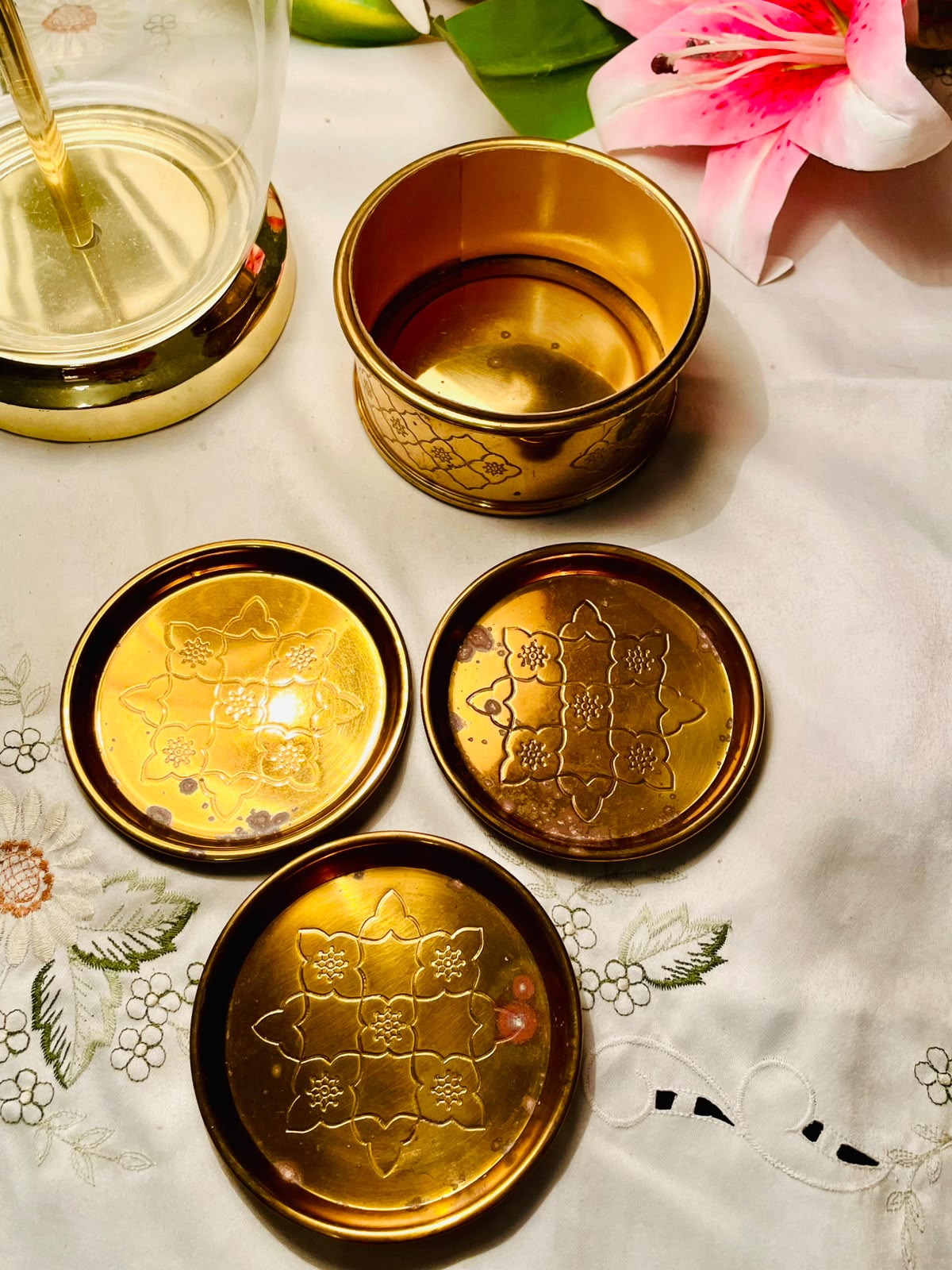 4pc Brass Floral Metal Coaster Set with Holder 10cm