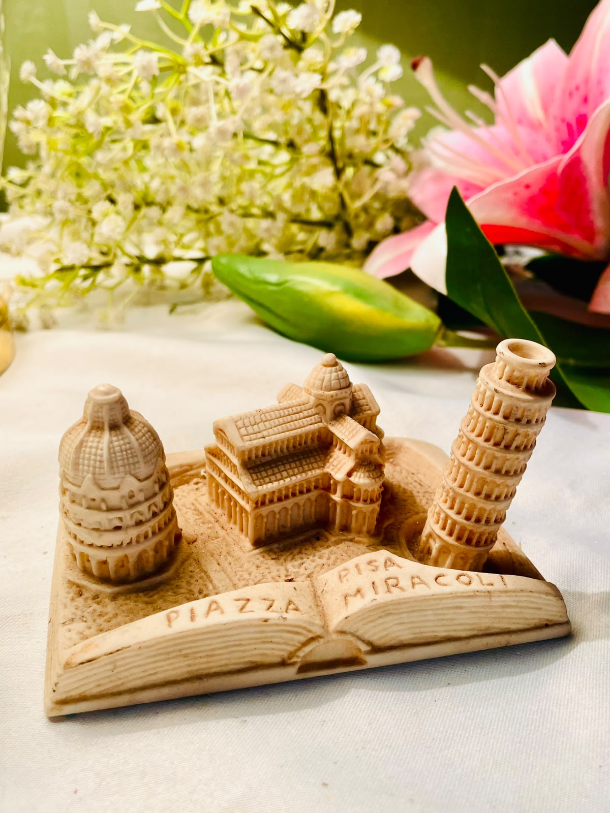 Mini Architectural Landmark Decor – Approx. 4 Inch