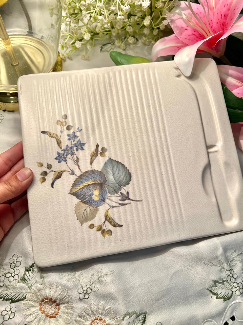 Sylvac Ware Floral Ceramic Cheese Board 28 cm