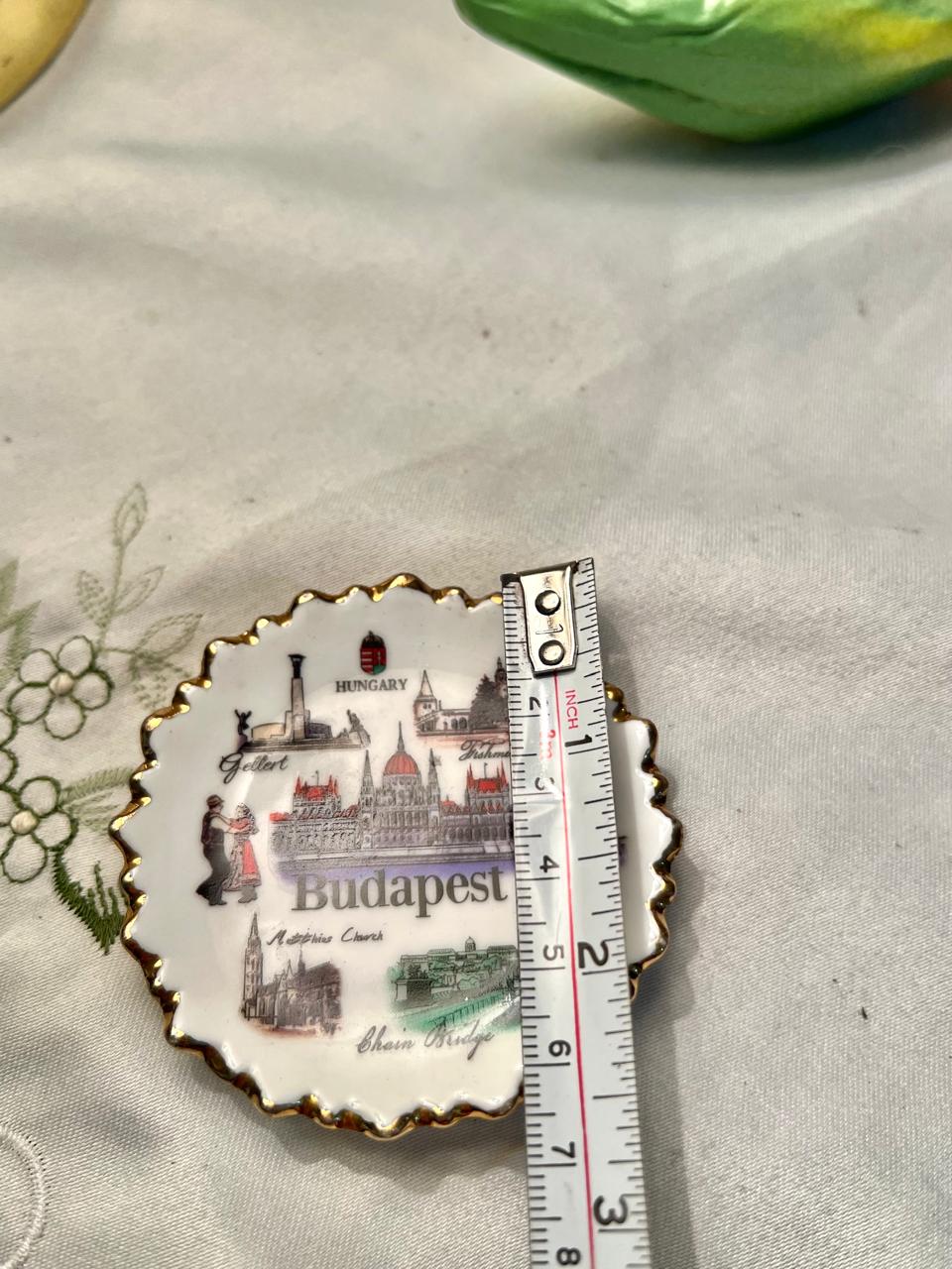Budapest Hungary Souvenir Porcelain Fridge Magnet – 3 in
