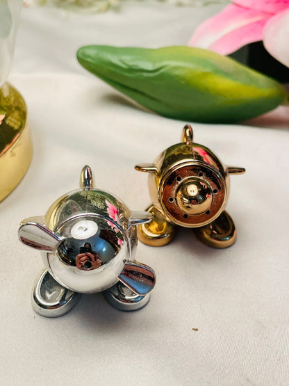 2-Piece Silver & Gold Pig Miniature Shaker Set 2 in