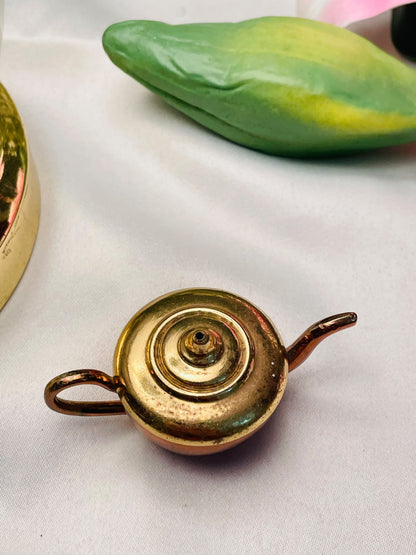 Vintage Gold-Tone Miniature Genie Lamp Ornament – 3 Inch