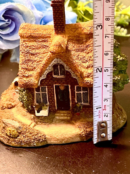 Thatched Cottage Miniature Figurine with Tree 3 inch