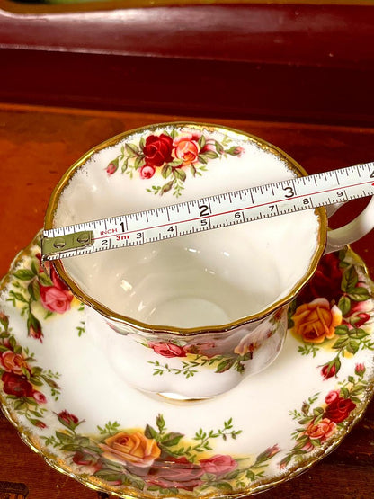 Royal Albert Old Country Roses Bone China Cup & Saucer Set with Gold Trim –m