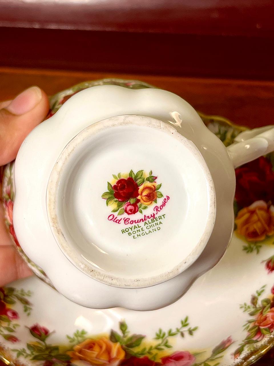 Royal Albert Old Country Roses Bone China Cup & Saucer Set with Gold Trim –m