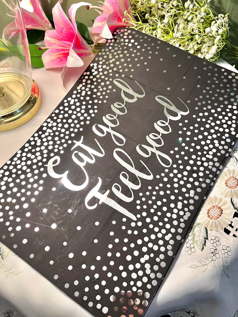 Black & Silver Place Mat Set 4-Piece 18 Inch