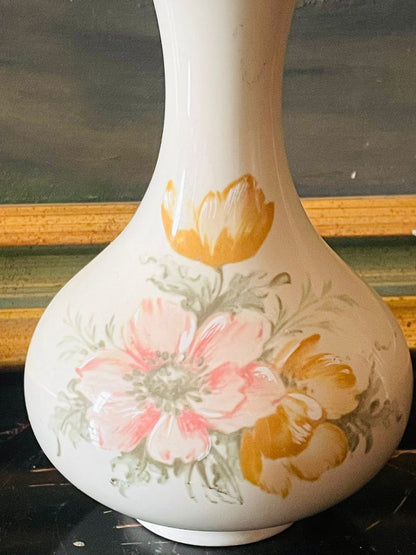 St. Michael “Anemone” Bud Vase – Made in England