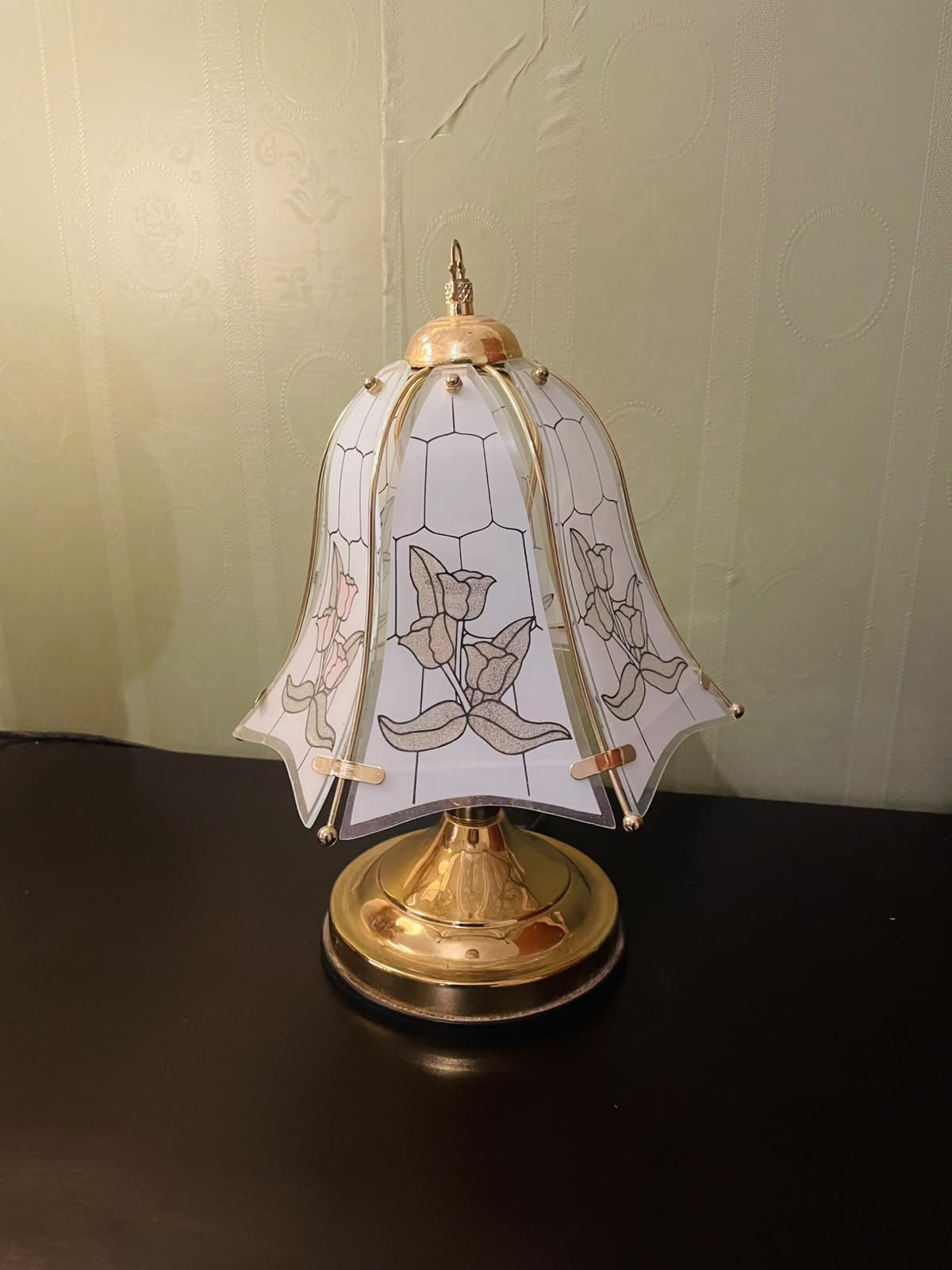 Luxury Vintage Table Lamp with Floral Tinted Glass Shade