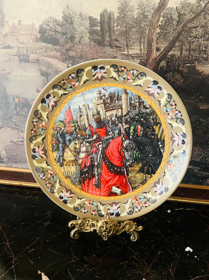 Wedgwood “The Knights of the Round Table” – The Legend of King Arthur Collector Plate (1987, Made in England)