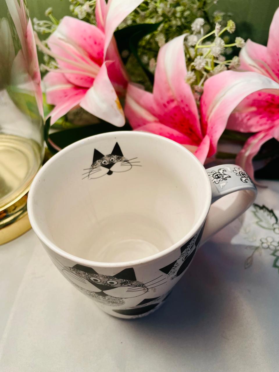 Dema Designs Patchwork Cats & Dogs Mug – Approx. 4.5 Inch