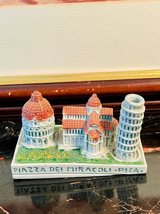 Pisa souvenir, leaning tower miniature, Piazza dei Miracoli model, Italy travel gift, European collectible, Pisa landmark replica, resin miniature Italy, world architecture decor, Italian travel keepsake, Pisa cathedral model