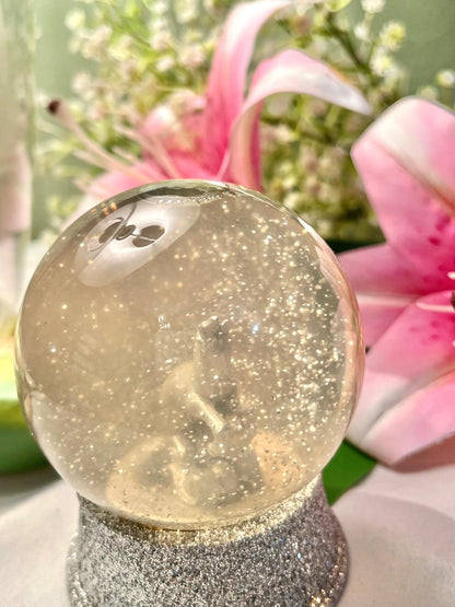 Silver Glitter Snow Globe – Clear Glass Decorative Globe, Approx. 10 cm