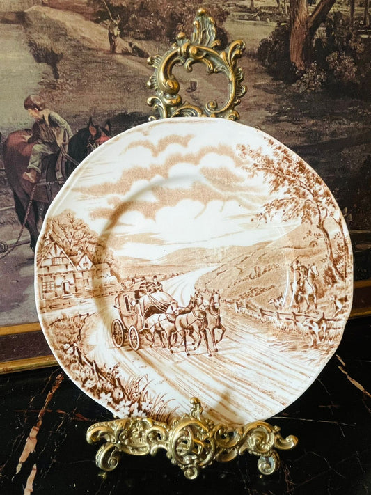 Alfred Meakin Devonshire Road plate, Staffordshire brown transferware, English countryside plate, vintage coaching scene pottery, sepia English decor plate, Tulipa Negra England, rustic cottagecore dinnerware, antique English ceramic collectible, rare thrift finds Pakistan, heritage European crockery