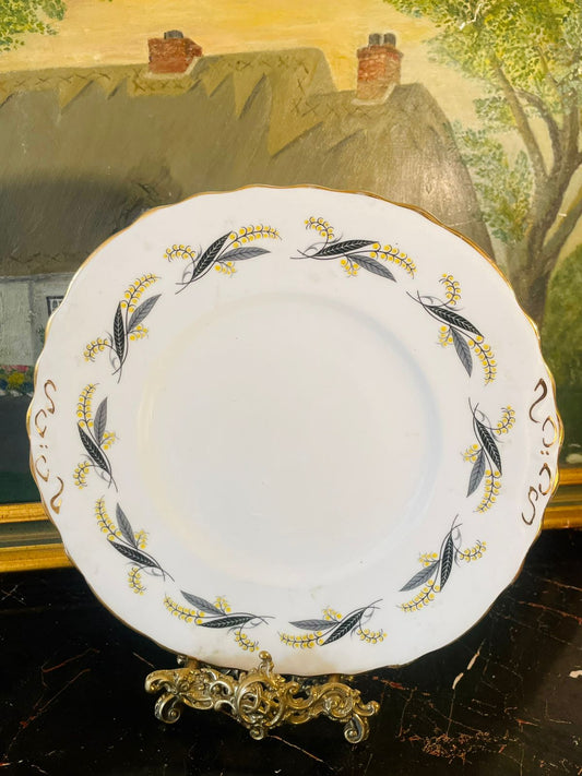 vintagecollection, royalvale, bonechina, englishvintage, floralplate, mimosaart, goldrimplate, sunsetkitchen, vintagehomepakistan, cottagecoredecor, antiqueplate, englishporcelain, vintagefinds