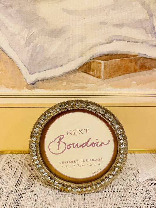 Round Crystal Photo Frame – Elegant Vintage Glam