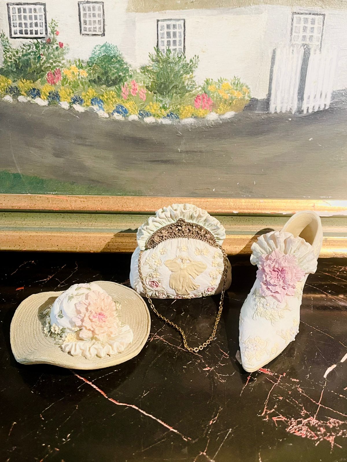 vintagefigurine, victoriandecor, romanticdecor, floralhome, ladiescollectible, vintageset, sunsetkitchen, sunsetshop, shabbychicdecor, antiqueaesthetic, feminineinterior