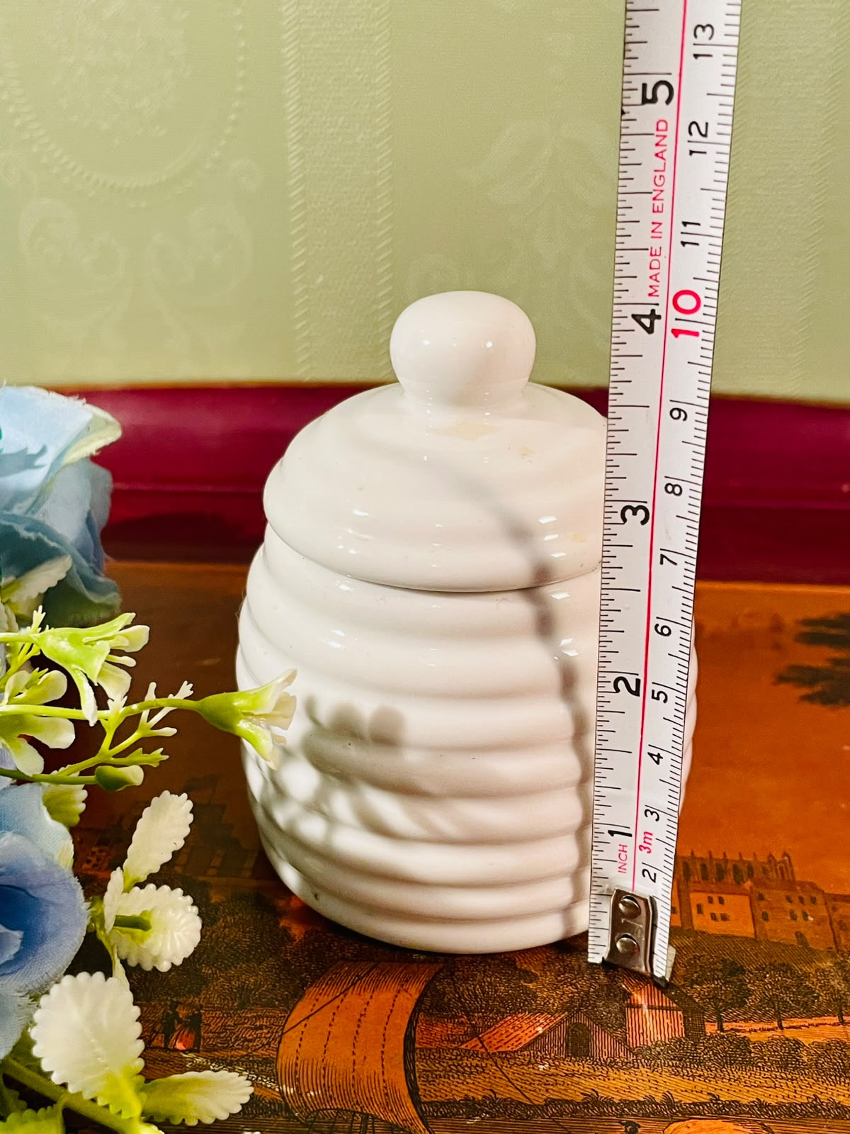 White Ribbed Ceramic Lidded Honey Jar – 4 Inch