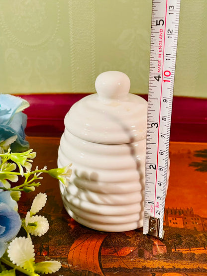 White Ribbed Ceramic Lidded Honey Jar – 4 Inch