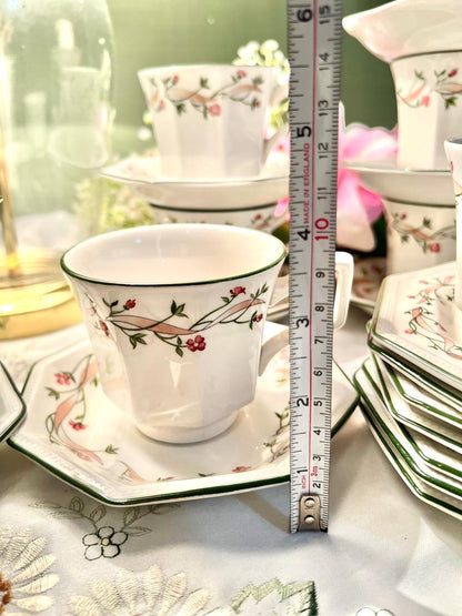 Johnson Brothers Eternal Beau 25-Piece Tea Set Floral