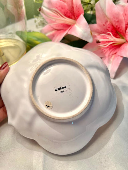White Sculpted Face Divided Serving Dish – 6.5 Inch