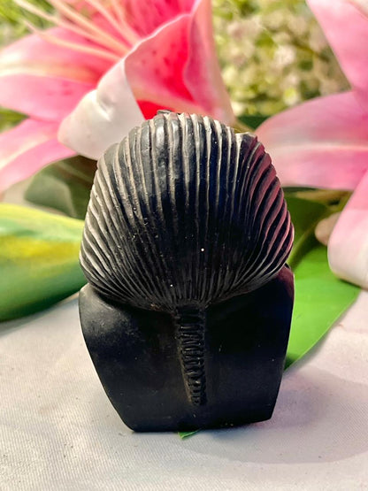 Egyptian Pharaoh Bust Figurine – Black Tutankhamun Style Ornament, Approx. 7.5 cm