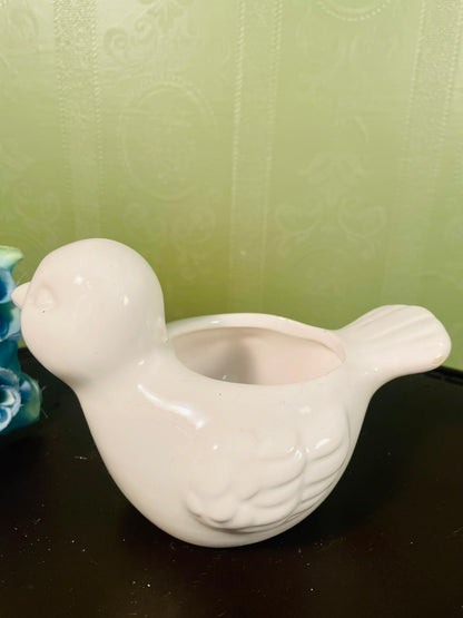 White Ceramic Bird Planter – Sculpted Vintage Style, 4 Inch