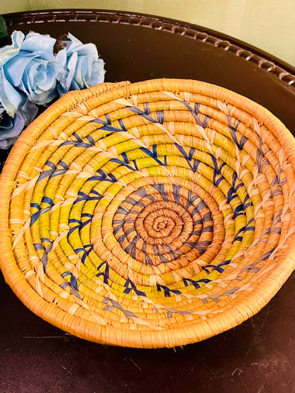 Handwoven Decorative Round Basket Tray – 7 Inch Natural Woven Bowl