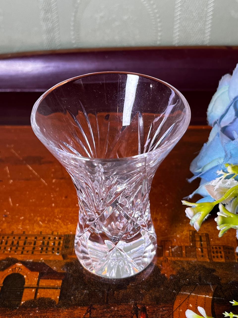 Clear Crystal Diamond-Cut Bud Vase – 10 cm