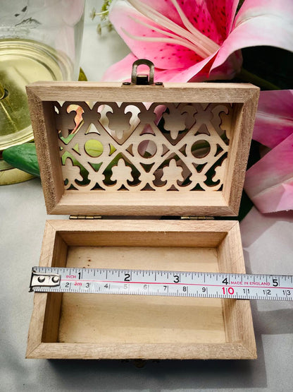 Decorative Wooden Trinket Box with Laser-Cut Lid – Approx. 13 cm
